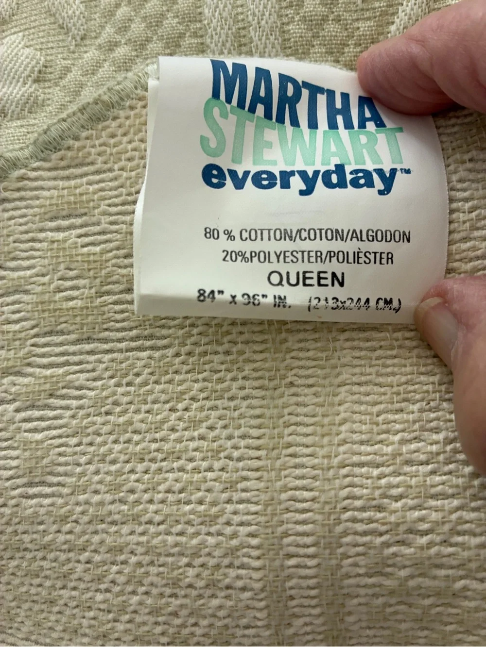 Cream Floral Matelassé Coverlet Martha’s Stewart. Measures 84” x 96” Never used.